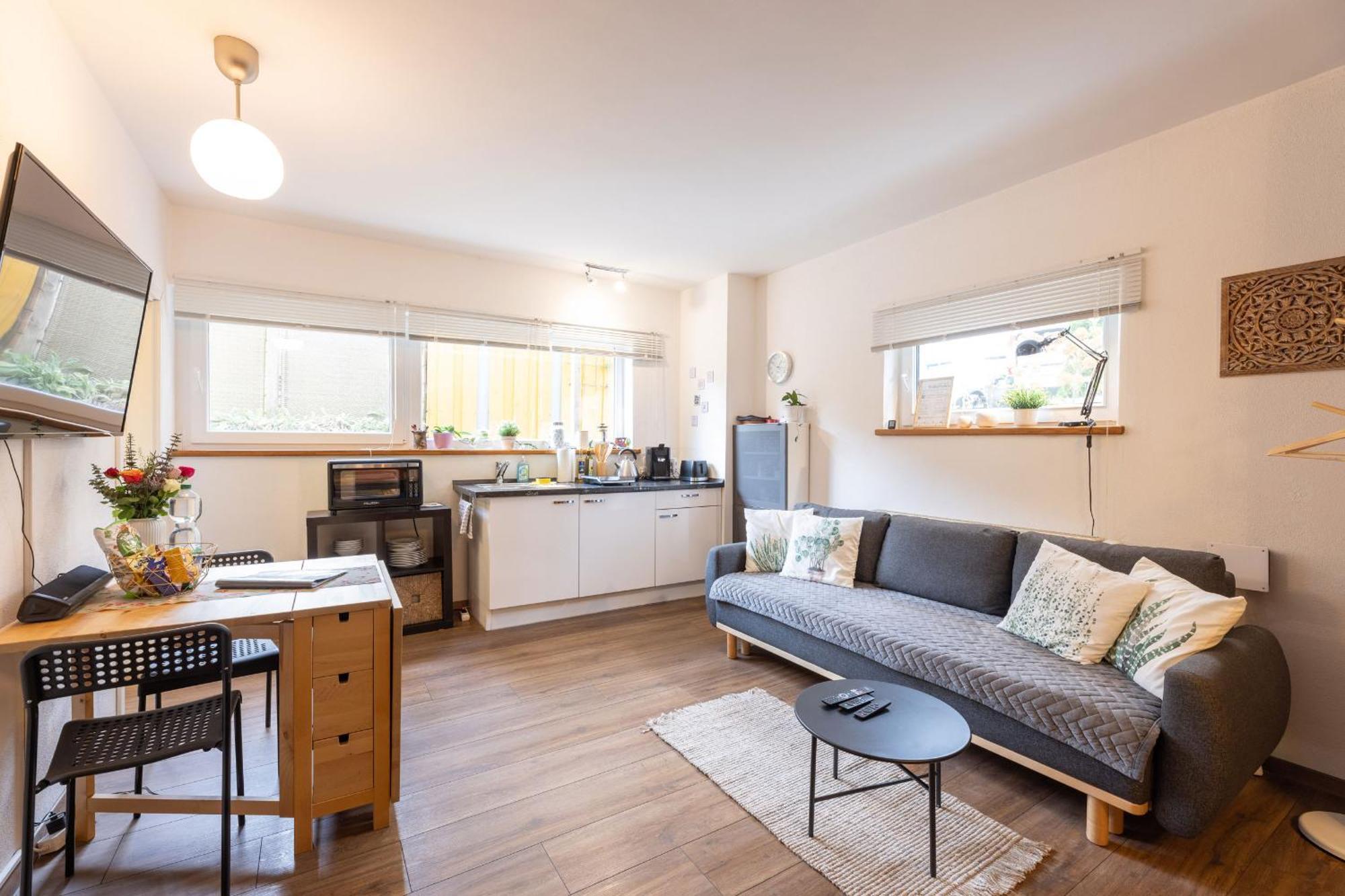 Ideal Fuer Kurze Aufenthalte - Gemuetliches 1-Zimmer-Apartment Adelsdorf Kültér fotó